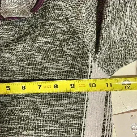 Athleta Impact Crop Tee Short Sleeve Heather Grey - Picture 7 of 8